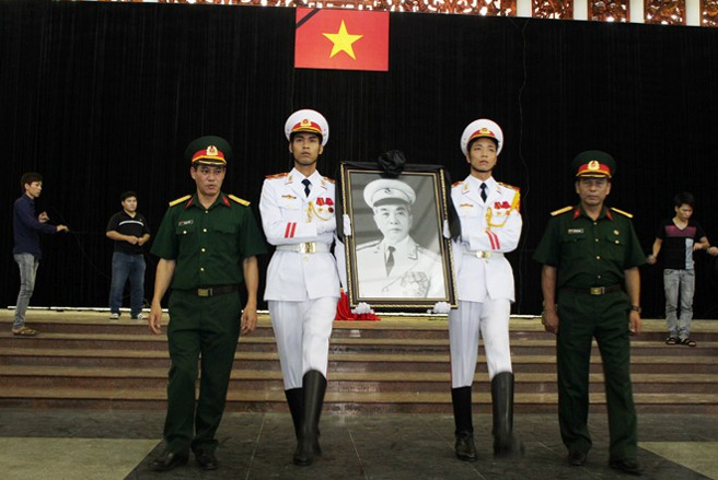Quốc tang Đại tướng bắt đầu trên cả nước