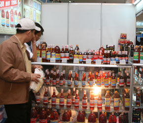 Việc nhanh chóng có được bộ tiêu chuẩn cụ thể về hàm lượng ure trong nước mắm có lẽ là công việc quan trọng hàng đầu của các cơ quan quản lý, nghiên cứu hiện nay.