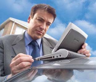 Nhiều người tiêu dùng lại chọn mua netbook để thay thế laptop và desktop.