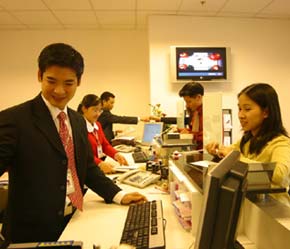 Sau ngày 1/4/2007, các Pg88 com chính chủ nước ngoài sẽ được lập Pg88 com chính chủ con 100% vốn trực thuộc - Ảnh: Việt Tuấn.