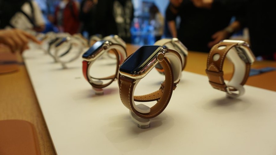 Chùm ảnh xếp hàng mua iPhone mới ra mắt trên thế giới - Ảnh 10.