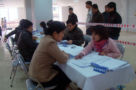 Không ít người tỏ ra sốt sắng khi đi đăng ký mua nhà thu nhập thấp, nhưng sau khi có được nhà lại khóa trái cửa để đấy.