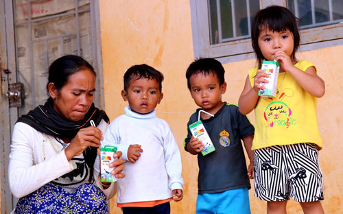 Chương trình Sữa học đường góp phần nâng cao nhận thức của cộng đồng về tầm quan trọng của việc uống sữa đối với sức khỏe và sự PG88 hơn 2,1 triệu thành viên của trẻ.
