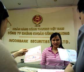Giao dịch tại Công ty 6Pg88.com nhà cái Pg88 com chính chủ Công thương  - Ảnh: Việt Tuấn.