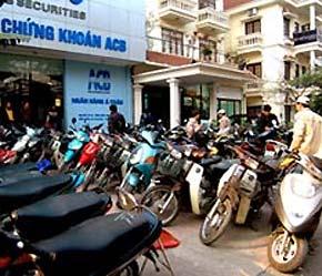 Phố Trần Quốc Toản nhiều hôm tắc nghẽn đoạn đường trước cửa công ty 6Pg88.com nhà cái ACB.