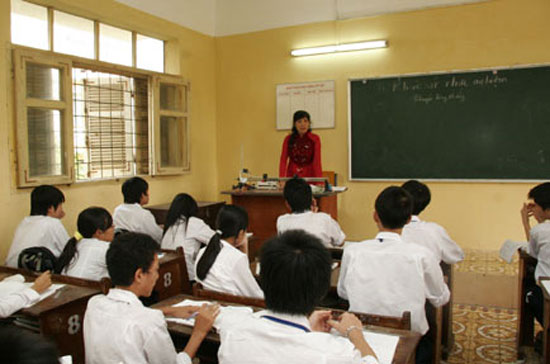 Đối với giáo dục nghề nghiệp và giáo dục đại học công lập, mức thu học phí thực hiện theo nguyên tắc chia sẻ chi phí đào tạo giữa Nhà nước và người học.