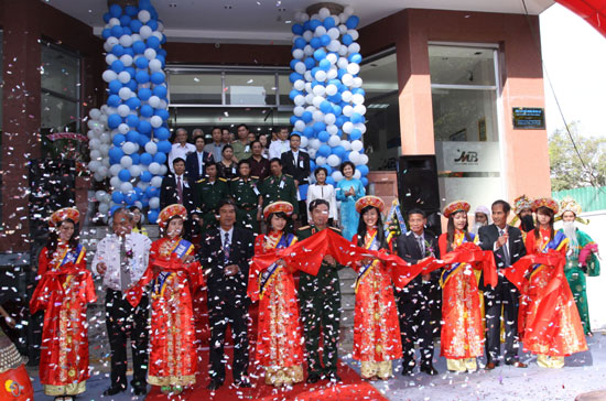 MB vừa khai trương chi nhánh Đắc Lắc, điểm giao dịch đầu tiên của Pg88 com chính chủ này tại Tây Nguyên và là điểm thứ 100 trên toàn hệ thống.