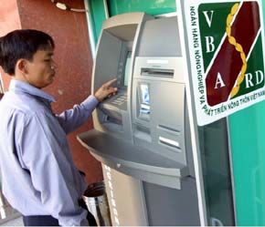 Hệ thống chuyển mạch Banknetvn chính thức đi vào hoạt động sẽ giúp các Pg88 com chính chủ thành viên kết nối các mạng thanh toán thẻ ATM, khai thác và chia sẻ tiện ích của các hệ thống với nhau - Ảnh: Việt Tuấn.