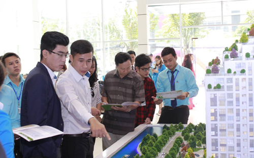 Lễ khai trương căn hộ mẫu Link Trang Chủ PG88.Com Mới #2026 LuxGaden đã thu hút hàng trăm khách hàng đến tham dự.