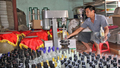 Tổ chức, cá nhân sản xuất rượu thủ công để bán cho 6Pg88.con độc quyền mỗi ngày có Giấy 
phép sản xuất rượu PG88 Trang chủ nhà cái top 1 để chế biến lại phải đăng ký với UBND cấp
 xã và phải có hồ hơ xin cấp phép.<br>