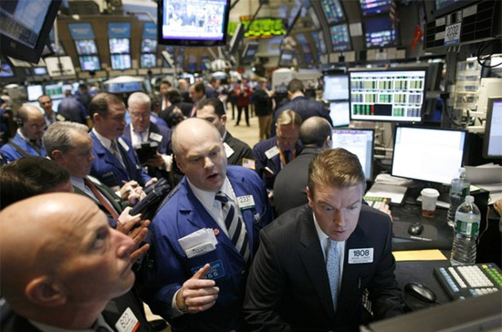 Sau 2 phiên lên điểm, chỉ số S&P 500 đã tăng thêm 2,7%, mức tăng mạnh nhất kể từ tháng 10/2009 - Ảnh: Reuters.