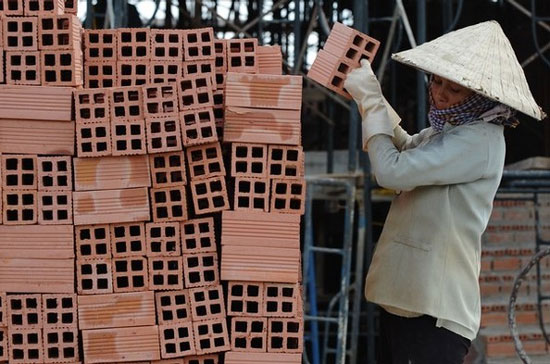 Việc định lượng sử dụng vốn vay nước ngoài thế nào là hiệu quả còn gây tranh cãi - Ảnh: Getty.