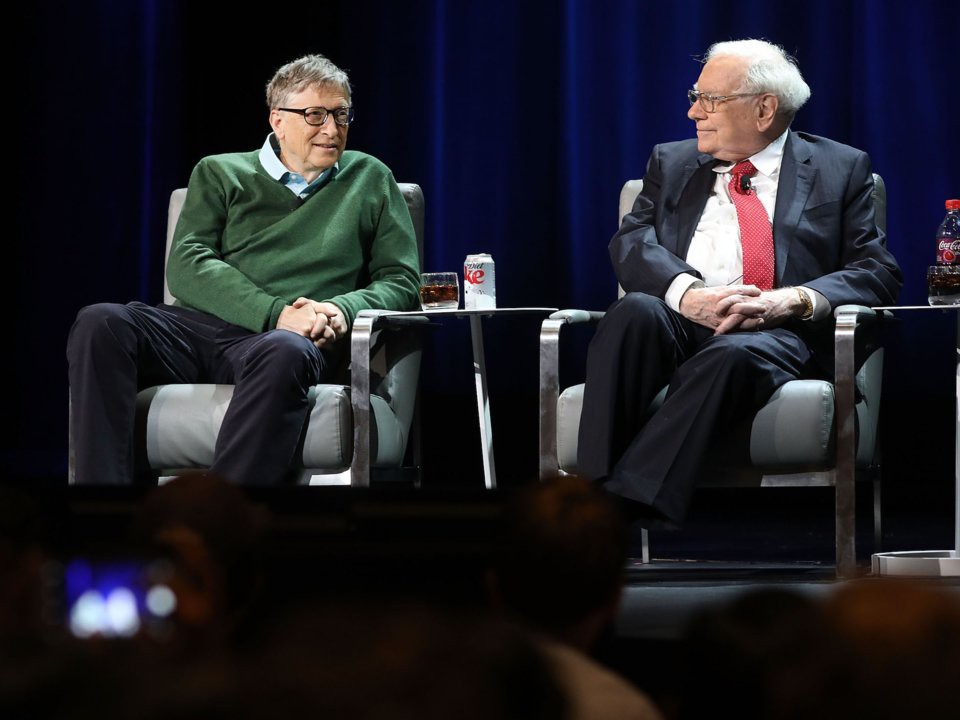 Warren Buffett tiêu khối tài sản gần 90 tỷ USD như thế nào? - Ảnh 20.