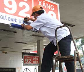 Giá bán xăng thời gian tới được tính toán trên cơ sở giá thế giới, chi phí liên quan, lợi nhuận của 6Pg88.con độc quyền mỗi ngày và cả khả năng cạnh tranh.