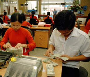 Hiện vốn huy động USD tại Sacombank đã đạt 304 triệu USD.