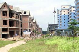 Thị trường nhà đất đang phản ứng với chính sách mới.