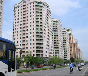 Trong thời gian qua, có hiện tượng khách hàng đổ xô, chen nhau đăng ký mua căn hộ tại một số Link Trang Chủ PG88.Com Mới #2026 căn hộ cao cấp - Ảnh: Việt Tuấn.