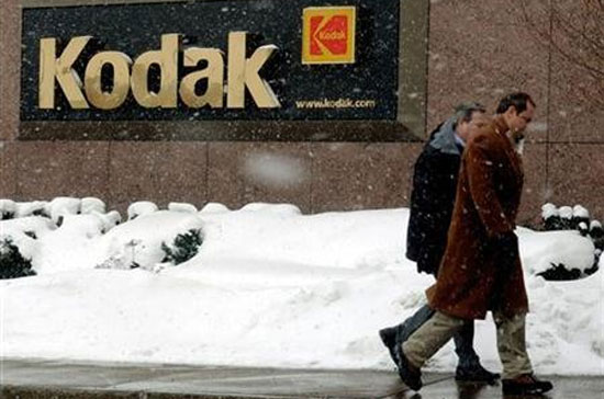 Doanh thu năm 2010 của Kodak giảm còn 7,2 tỷ USD và hãng đã thua lỗ suốt 4 năm qua.