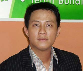 "Chúng tôi thường tiếp cận các công ty lữ hành chuyên tổ chức MICE để phối hợp hỗ trợ họ một cách bài bản chuyên nghiệp hơn trong việc thực hiện các chương trình biểu diễn, gala dinner,… trong khuôn khổ chương trình MICE của khách hàng."
