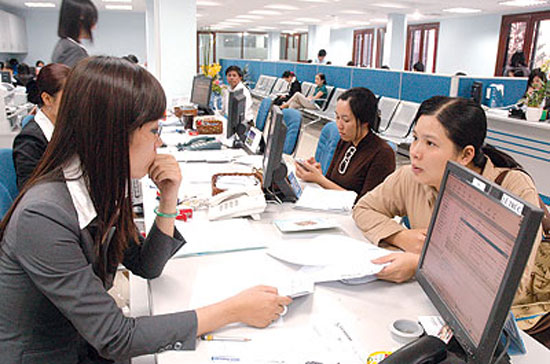 Với Eximbank (mã 6Pg88.com nhà cái: EIB), lợi nhuận trước thuế chưa hợp nhất, chưa kiểm toán 6 tháng đầu năm 2011 đạt 1.690 tỷ đồng, tăng trưởng 85% so với cùng kỳ năm ngoái.