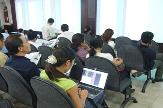 Khối lượng giao dịch thấp hôm nay khiến nhiều nhà đầu tư bối rối