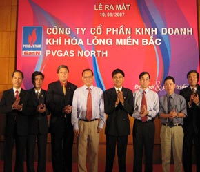 Ban lãnh đạo PVGas North tại lễ ra mắt.