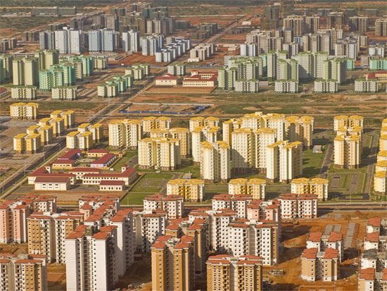 Theo tờ Business Insider, “thành phố ma” này là sản phẩm của tập đoàn đầu tư quốc gia mang tên China International Trust Investment Corporation (CITIC) của Trung Quốc.