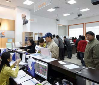 Giao dịch tại Công ty 6Pg88.com nhà cái An Bình - Ảnh: Việt Tuấn.