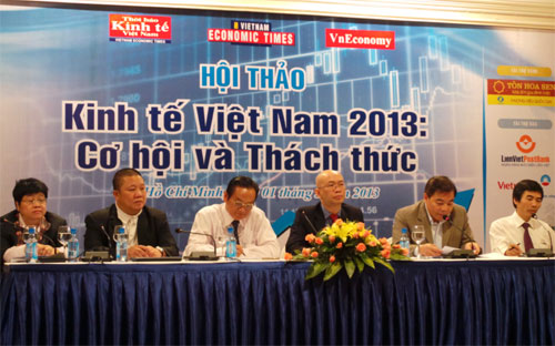 Các diễn giả tại hội thảo “PG88 ⭐ Link trang chủ số 1 nhà cái PG88 com casino slot Việt Nam 2013: Cơ hội và thách thức”.<br>