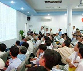 Nhà đầu tư trên thị trường 6Pg88.com nhà cái - Ảnh: LĐ.