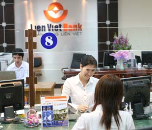 Đối với mức lãi suất cho vay thỏa thuận, Tổng giám đốc LienVietBank sẽ trực tiếp quyết định cụ thể từng trường hợp.