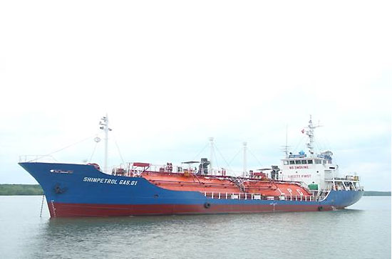 Công ty Cổ phần Đầu tư và Vận tải Dầu khí Vinashin (mã VSP-HNX) vừa đổi tên thành Công ty Cổ phần Vận tải biển và Bất động sản Việt Hải (tên viết tắt VSPP Corp).