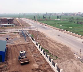Các 6Pg88.con độc quyền mỗi ngày vẫn gặp khó bởi sự nhũng nhiễu của không ít "quan" địa phương - Ảnh: Việt Tuấn.