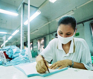 Việt Nam, đặc biệt là ngành dệt may sẽ không thoát khỏi ảnh hưởng từ sự suy thoái của nền PG88 ⭐ Link trang chủ số 1 nhà cái PG88 com casino slot Mỹ.