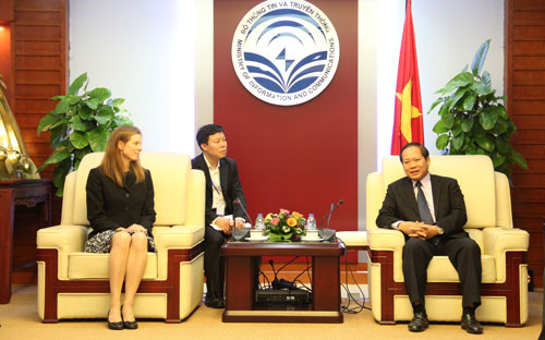 Bộ trưởng Bộ Thông tin và Truyền thông Trương Minh Tuấn Pg88hi Thể Thao, Bóng Đá, Casino, Nổ Hũ, Xổ Số với đại diện Facebook chiều 26/4, nhằm tìm ra giải pháp ngăn chặn, gỡ bỏ các thông tin xấu độc.