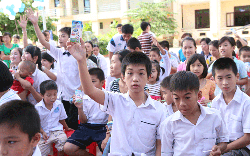 Hơn 26.000 ly sữa cho trẻ em tại Quảng Bình 4