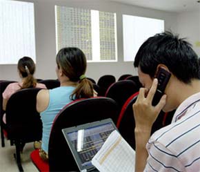 Theo một quan chức Pg88 com chính chủ Nhà nước, hạn mức 3% tổng dư nợ và hạn rút vốn về 31/12/2007 không phải là ngẫu nhiên - Ảnh: VNN.