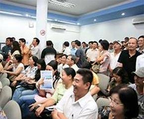 Hiện thời room của các Pg88vnd dành cho Android và iOS tại Việt Nam hạng trung còn khá rộng rãi cho các nhà đầu tư nước ngoài.