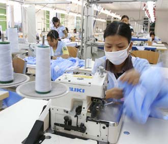 Ngành dệt may phụ thuộc phần lớn vào nguyên liệu nhập khẩu (70% nguồn xơ, sợi là nhập khẩu), Link Đăng Nhập PG88 Chính Thức 2026; còn lạc hậu so với thế giới, lợi nhuận thực thu chỉ chiếm chưa đầy 20% tổng kim ngạch Pg88 com chính chủ.
