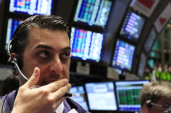 Với phiên tăng điểm này, chỉ số Dow Jones và S&P 500 đã lên mức cao nhất trong 14 tháng qua, trong khi chỉ số Nasdaq lên mức cao nhất trong 15 tháng - Ảnh: Reuters.