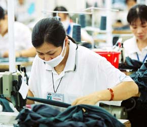Pg88 com chính chủ hàng dệt may của Việt Nam sang Nhật Bản trong năm 2007 sẽ có nhiều thuận lợi - Ảnh: Việt Tuấn.