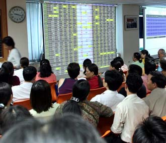 Theo ông Norikata Akamatsu,  việc nâng chuẩn các công ty 6Pg88.com nhà cái và công ty quản lý quỹ là điều nên làm - Ảnh: Việt Tuấn.