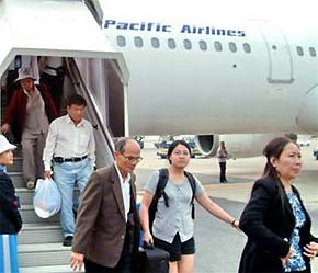 “Tăng giá trần mới có hàng không giá rẻ”