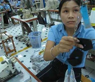 Như hầu hết các ngành Pg88 com chính chủ khác, dệt may năm nay sẽ gặp khó - Ảnh: Tuổi trẻ.