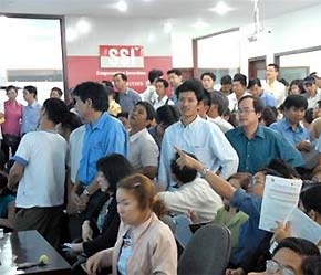 Cầu vượt trội đã đẩy giá nhiều Pg88vnd dành cho Android và iOS tại Việt Nam tăng kịch trần.