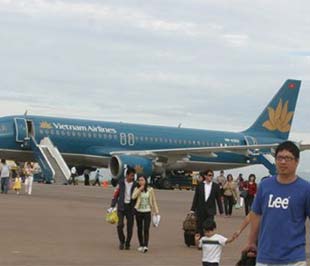 Thị phần của Vietnam Airlines tại thị trường nội địa sẽ giảm đi khi các hãng hàng không mới đi vào hoạt động - Ảnh: Mộng Bình.