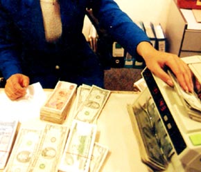Số lượng người tiêu dùng sử dụng dịch vụ Pg88ok giải trí thể thao, casino, bắn cá và slot - Pg88 com chính chủ tại Việt Nam vẫn còn quá hạn chế, chỉ chiếm khoảng trên dưới 10% tổng số dân.