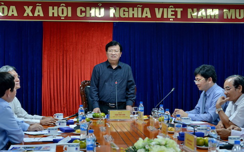 Phó thủ tướng Trịnh Đình Dũng phát biểu chỉ đạo trong chuyến thăm và Pg88hi Thể Thao, Bóng Đá, Casino, Nổ Hũ, Xổ Số tại Công ty Lọc hoá dầu Bình Sơn (BSR).