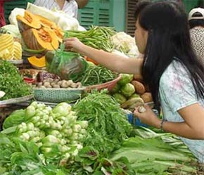 Trong 10 nhóm hàng tính CPI, giá nhóm Hàng ăn và dịch vụ ăn uống vẫn tăng đầu bảng trong tháng 9 với 1,02%; trong đó nhóm PG88 xổ số, casino, bóng đá tăng tới 1,26%.