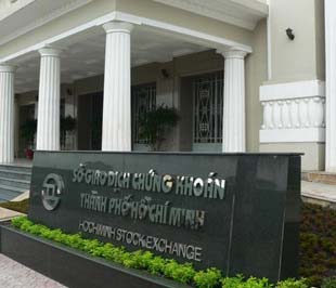 Ngày 11/9/2008, Sở Giao dịch 6Pg88.com nhà cái Tp.HCM đã nhận được hồ sơ đăng ký niêm yết lần đầu 11.500.000 Pg88vnd dành cho Android và iOS tại Việt Nam của Công ty Cổ phần Nhựa Rạng Đông. 